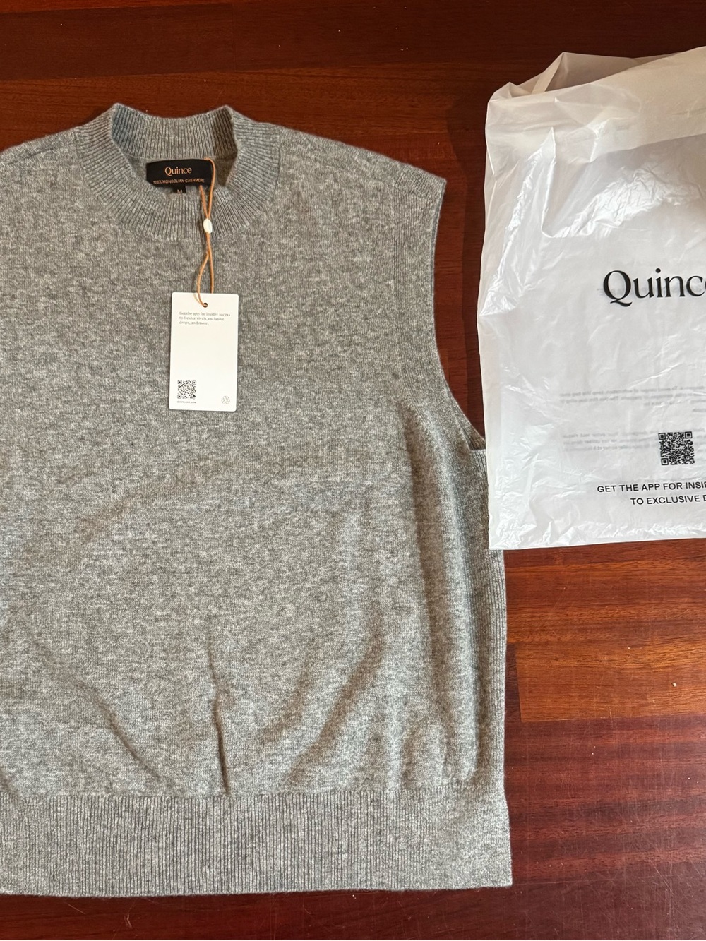 100% Cashmere Mock Neck Sleeveless Sweater Vest